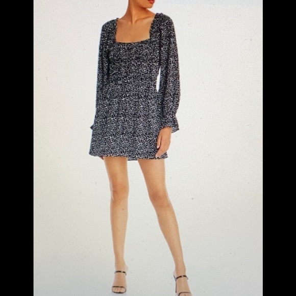 REDUCED Lucy Paris Gathered Floral Print Dress Sz M NWT - Picture 3 of 5